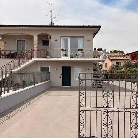 Dalia Lakefront Appartement